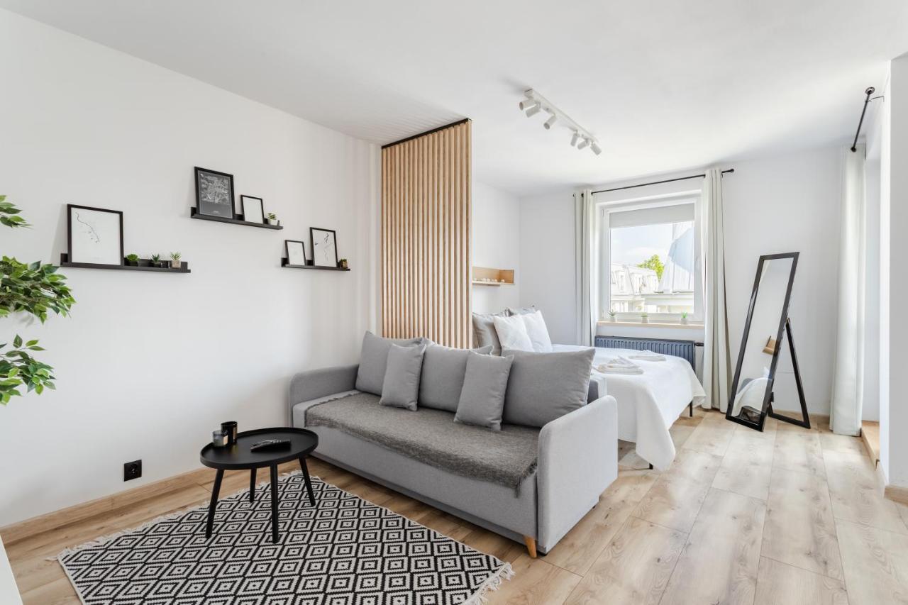 Very Berry Apartment